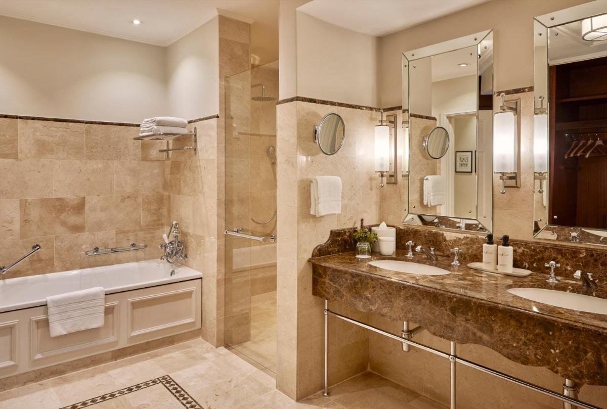 Four Seasons Hotel The Westcliff