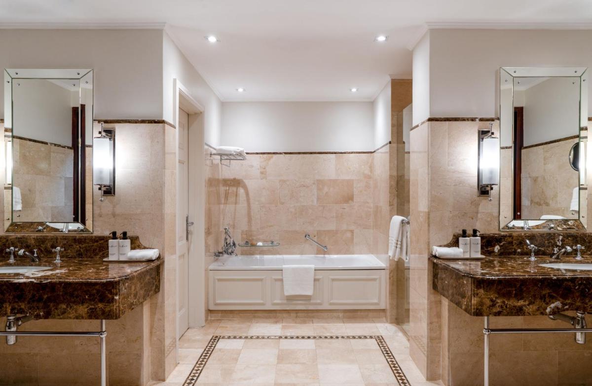 Four Seasons Hotel The Westcliff