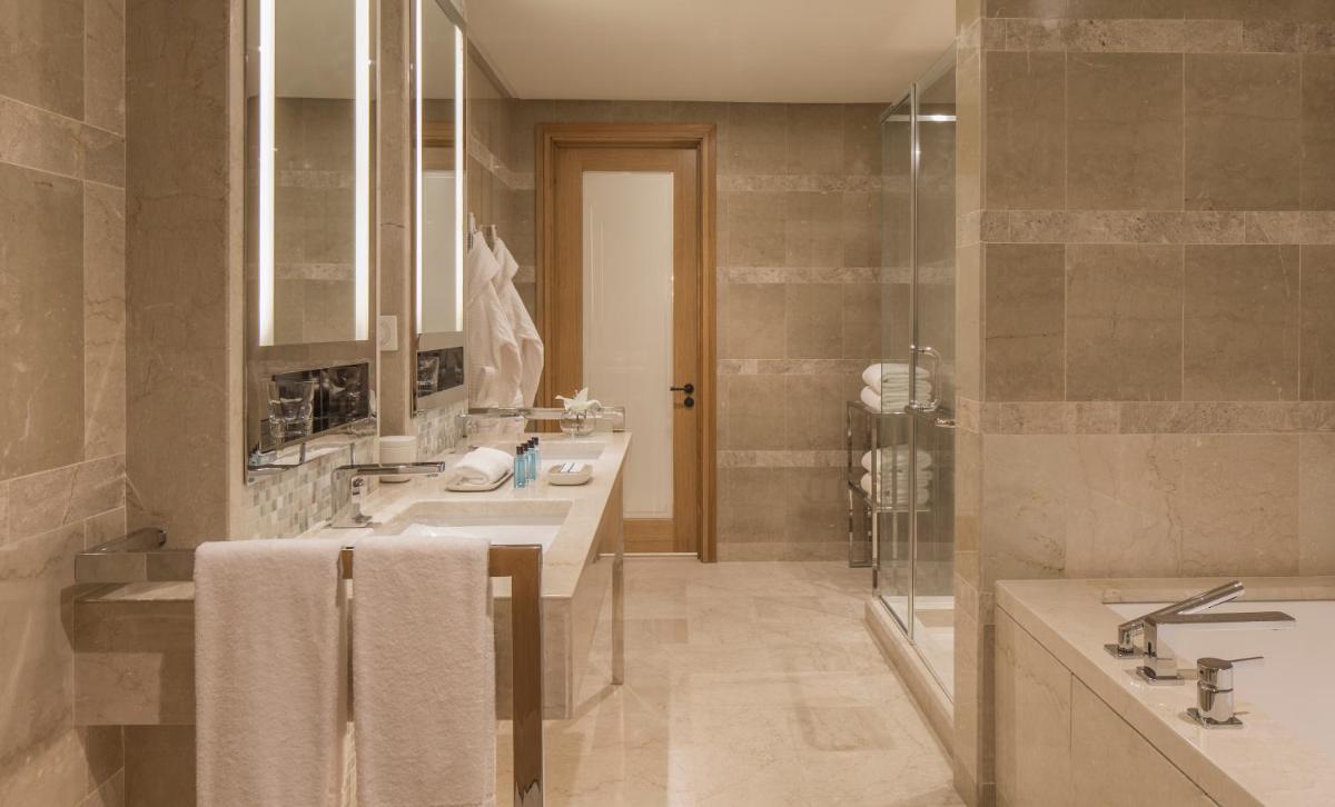 Four Seasons Hotel Tunis