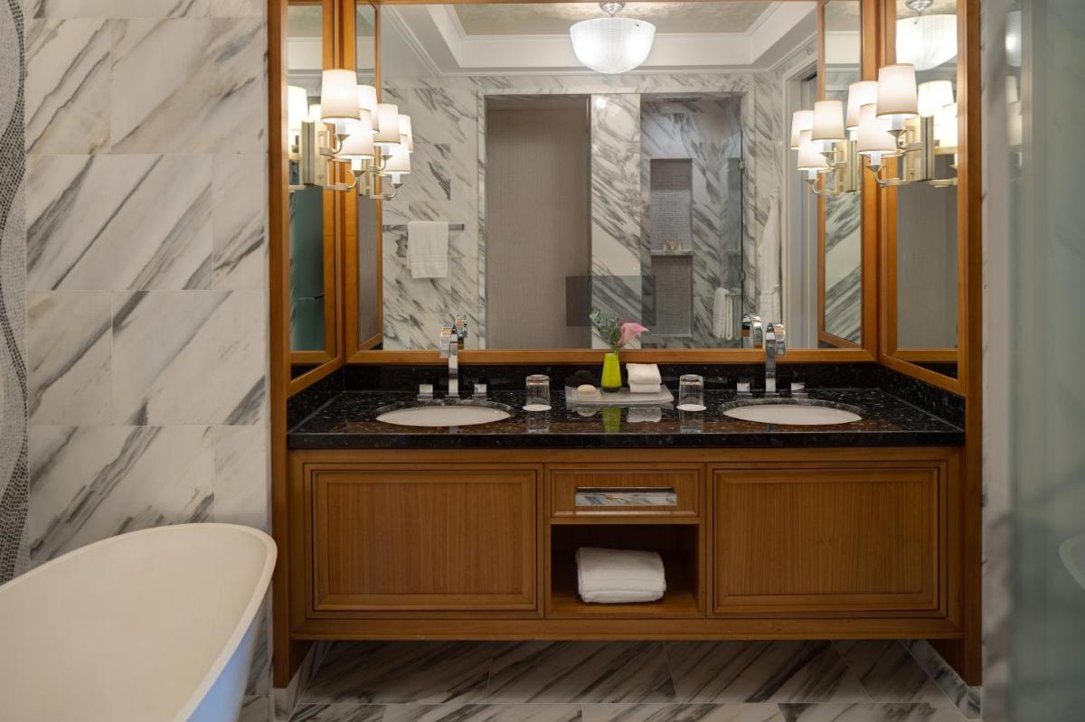 Four Seasons Resort Dubai at Jumeirah Beach