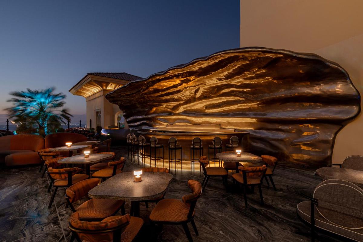 Four Seasons Resort Dubai at Jumeirah Beach