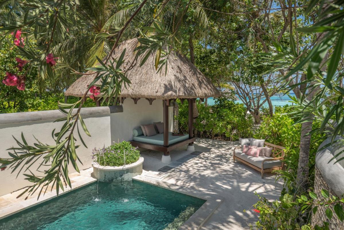 Four Seasons Resort Maldives at Kuda Huraa