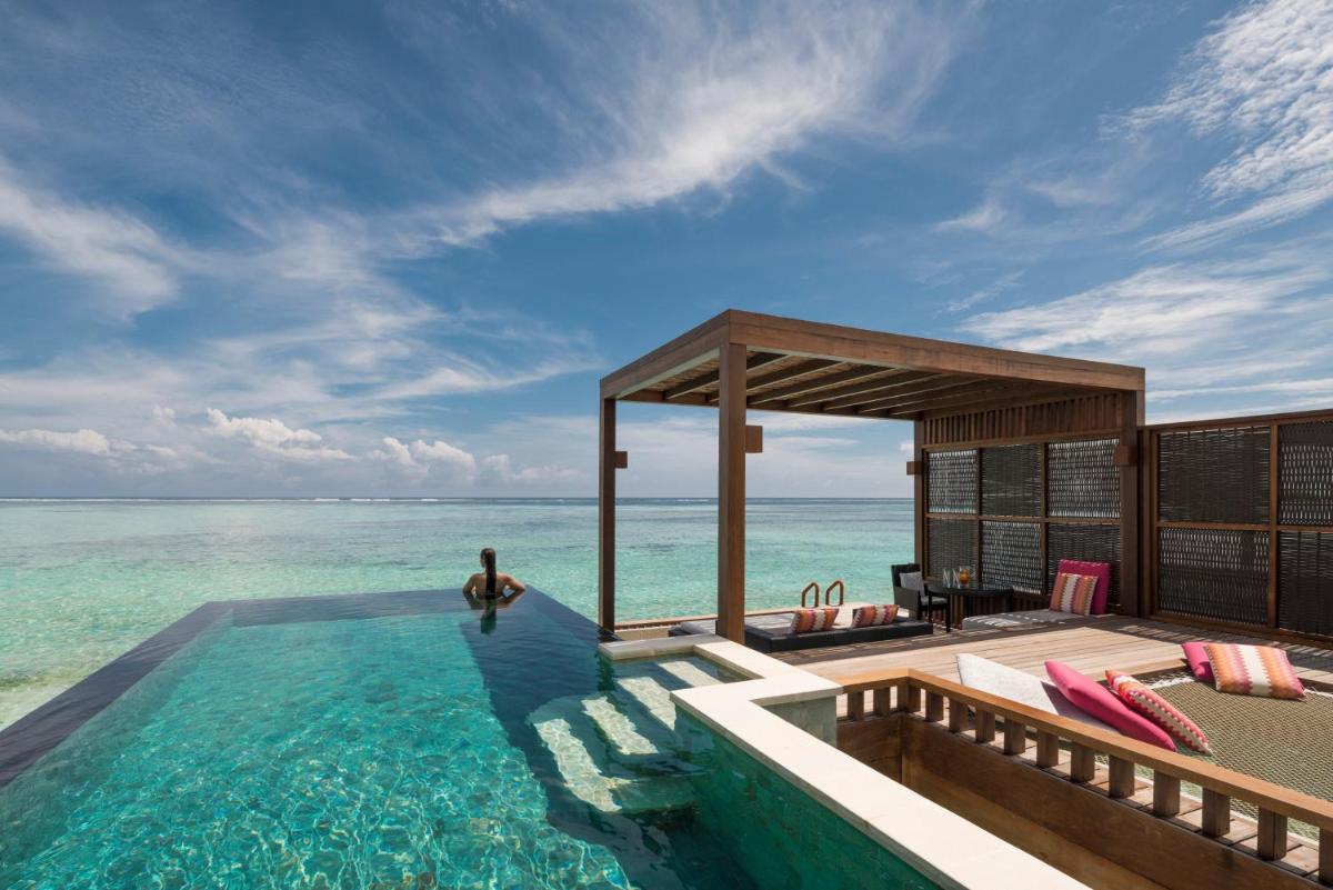 Four Seasons Resort Maldives at Kuda Huraa