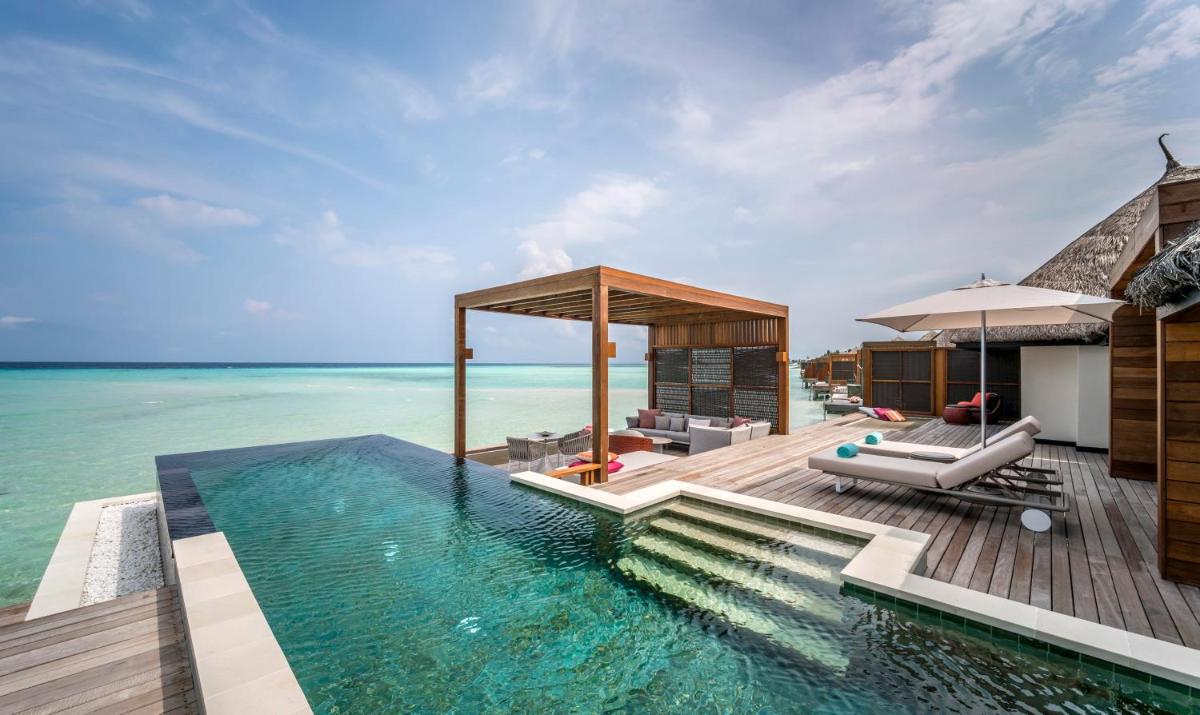 Four Seasons Resort Maldives at Kuda Huraa