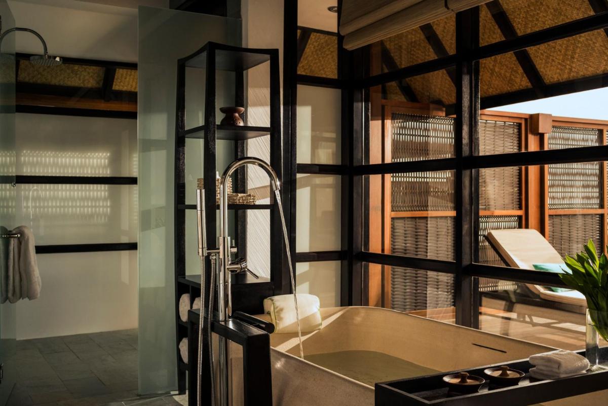 Four Seasons Resort Maldives at Kuda Huraa