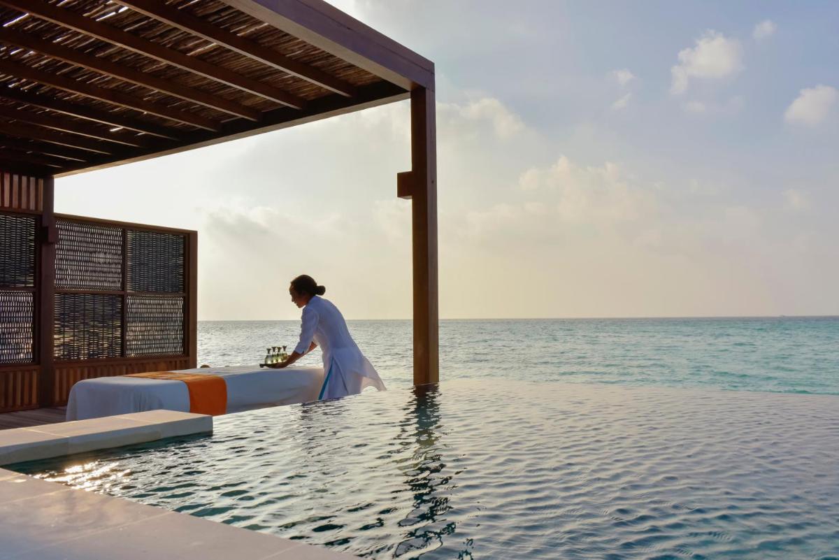 Four Seasons Resort Maldives at Kuda Huraa