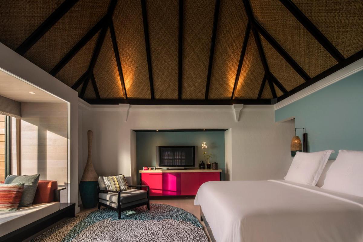 Four Seasons Resort Maldives at Kuda Huraa