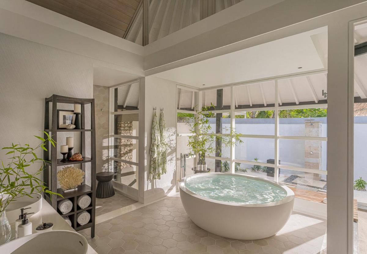 Four Seasons Resort Maldives at Kuda Huraa