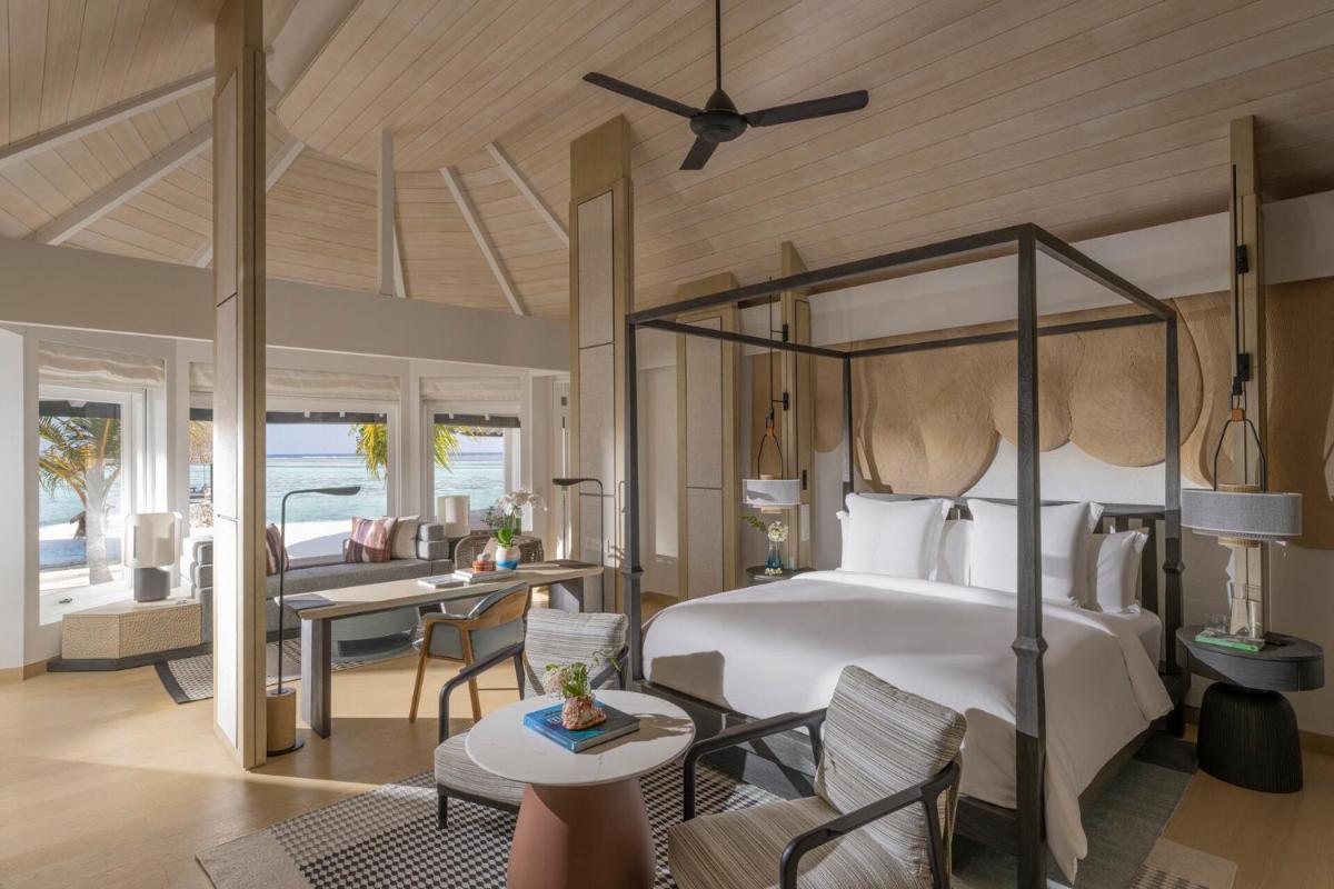 Four Seasons Resort Maldives at Kuda Huraa