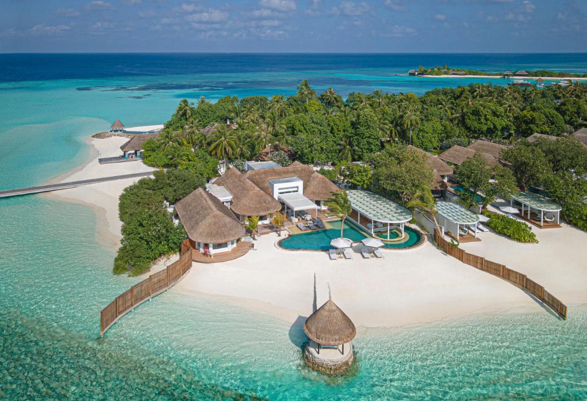 Four Seasons Resort Maldives at Kuda Huraa