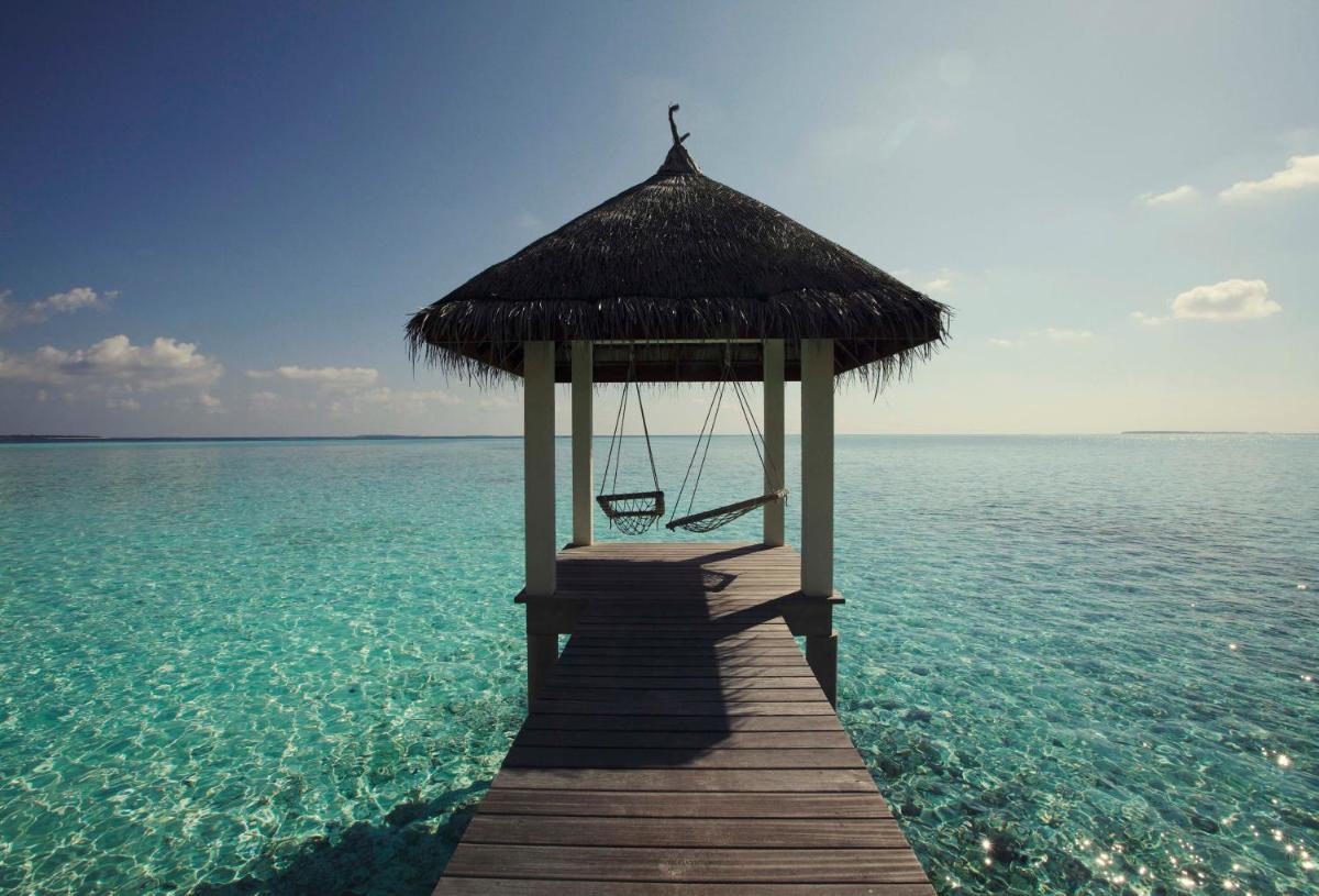 Four Seasons Resort Maldives at Landaa Giraavaru
