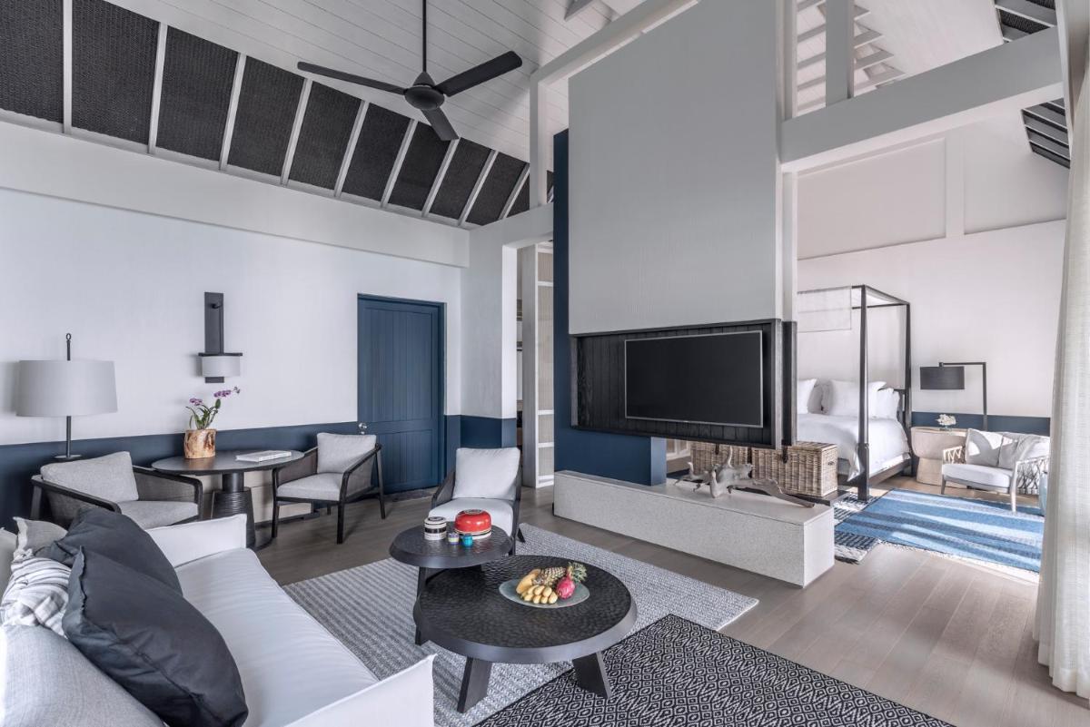 Four Seasons Resort Maldives at Landaa Giraavaru