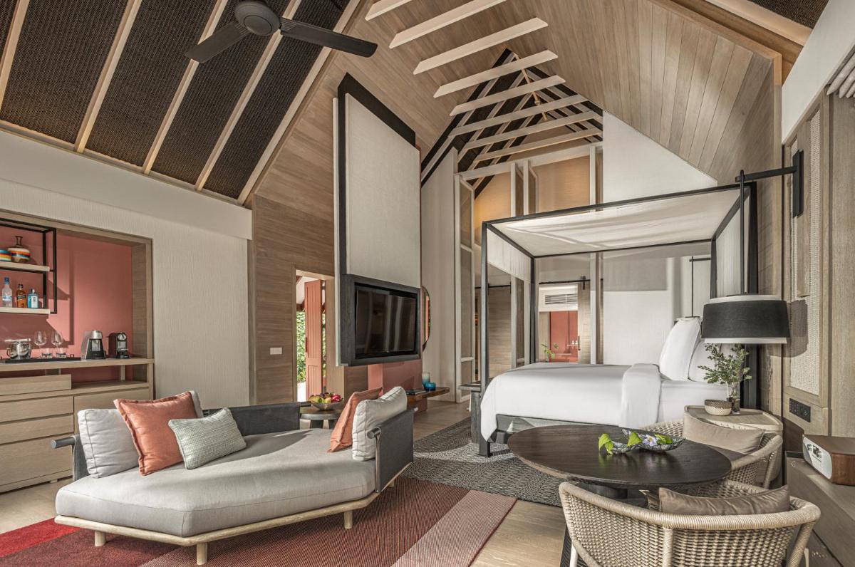 Four Seasons Resort Maldives at Landaa Giraavaru