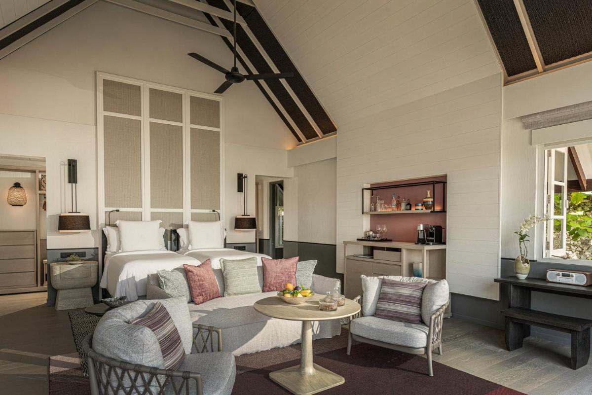 Four Seasons Resort Maldives at Landaa Giraavaru