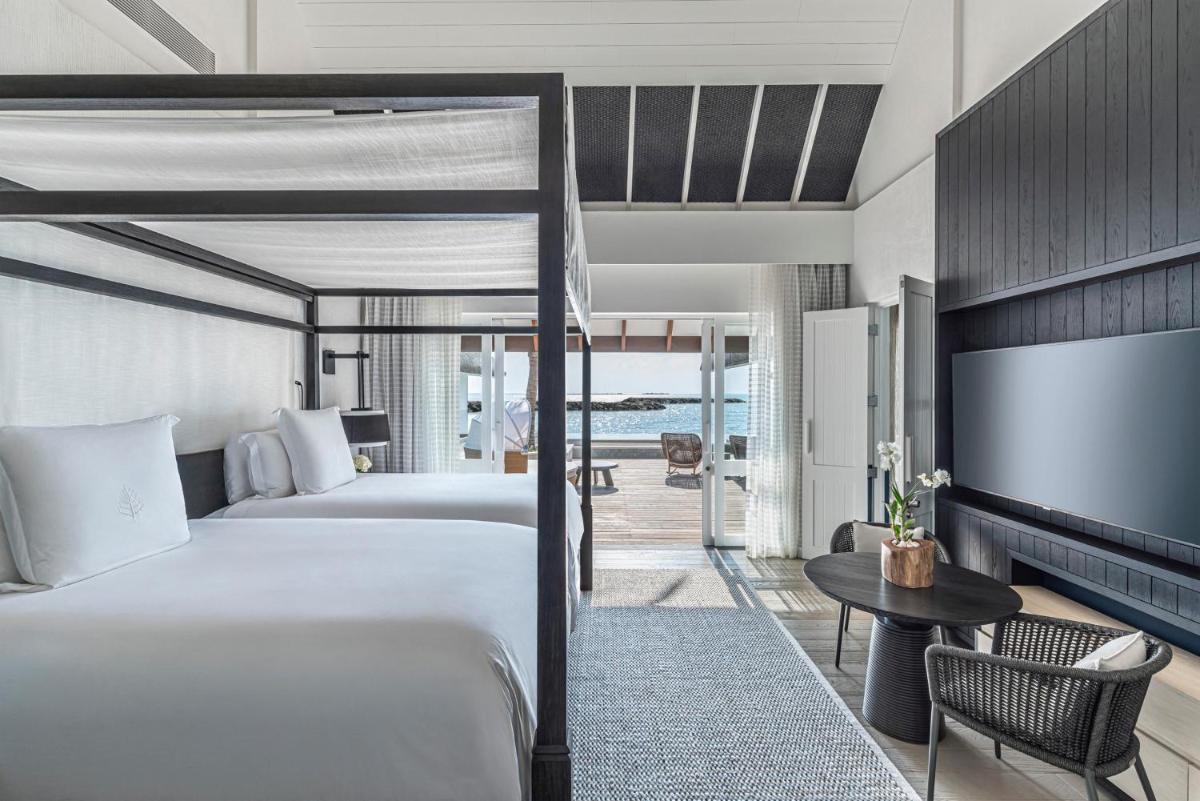 Four Seasons Resort Maldives at Landaa Giraavaru