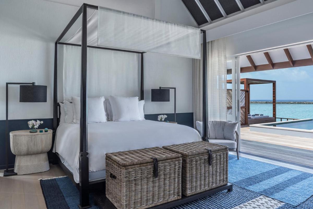 Four Seasons Resort Maldives at Landaa Giraavaru