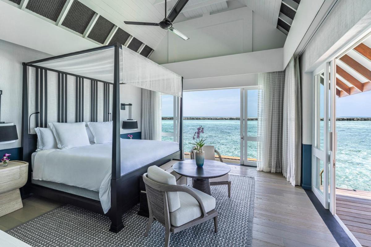 Four Seasons Resort Maldives at Landaa Giraavaru