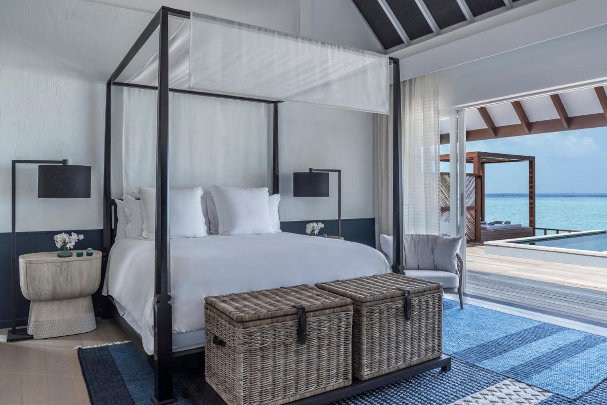 Four Seasons Resort Maldives at Landaa Giraavaru