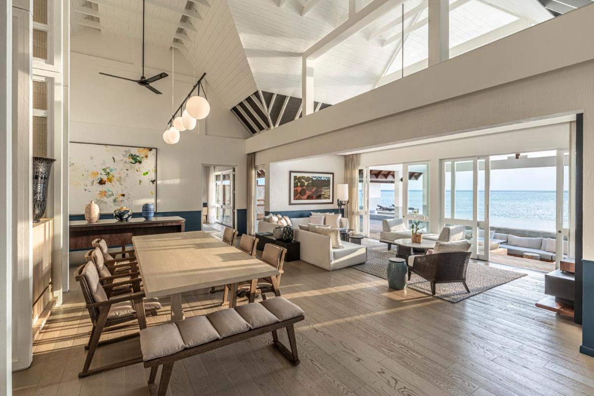 Four Seasons Resort Maldives at Landaa Giraavaru