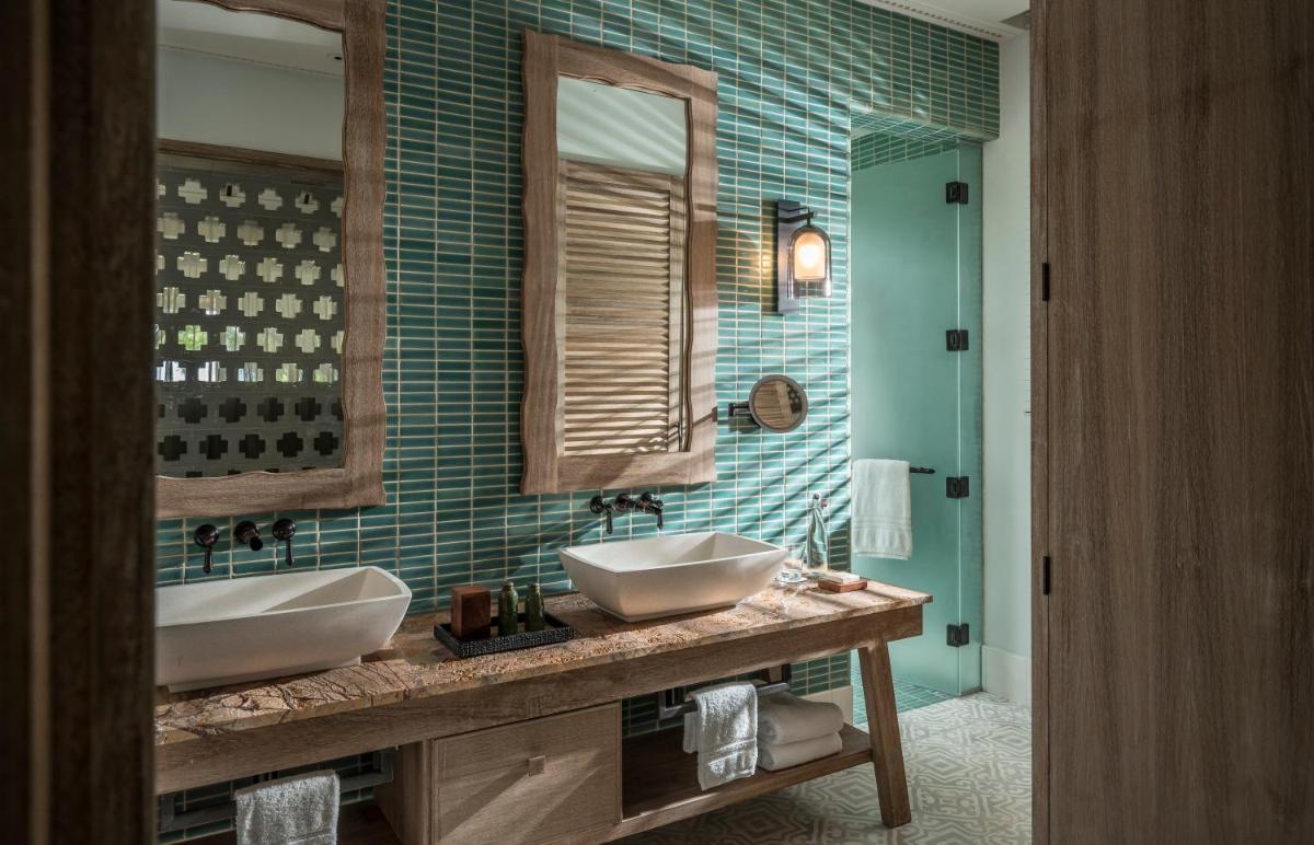 Four Seasons Resort Seychelles at Desroches Island