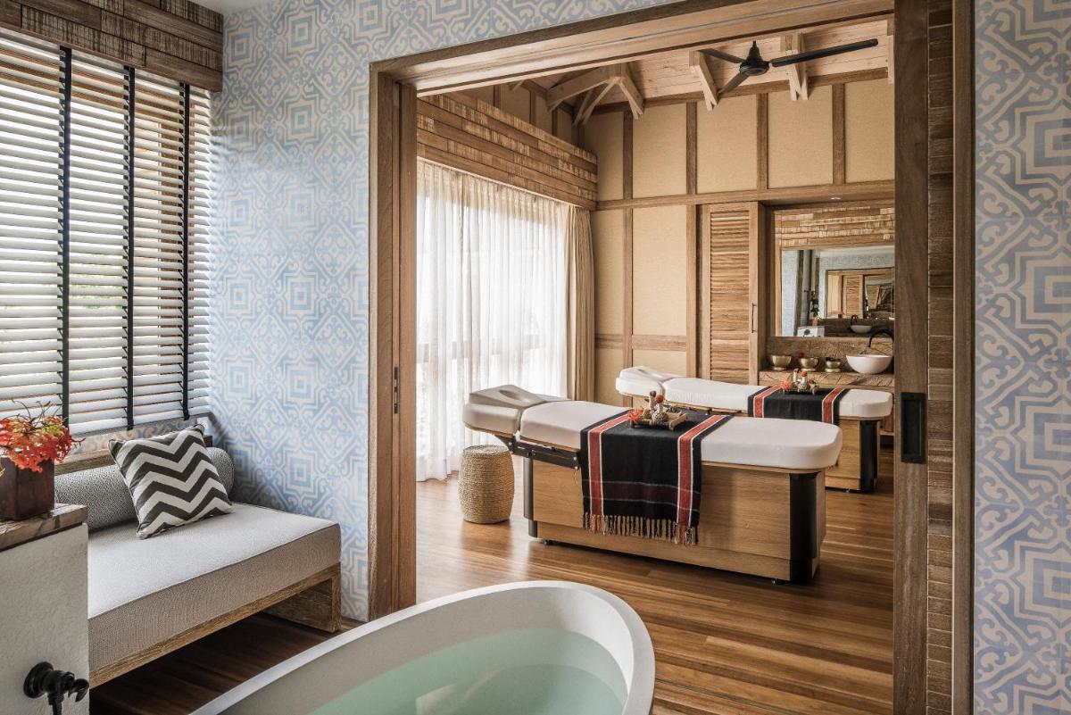 Four Seasons Resort Seychelles at Desroches Island