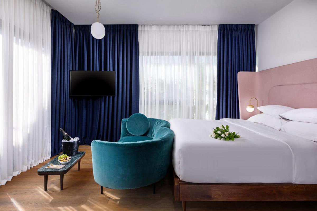 Gatsby Athens