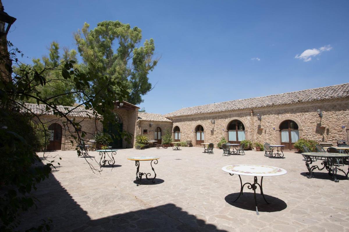 Tenute Gigliotto - B&B - Resort Wine - Agriturismo