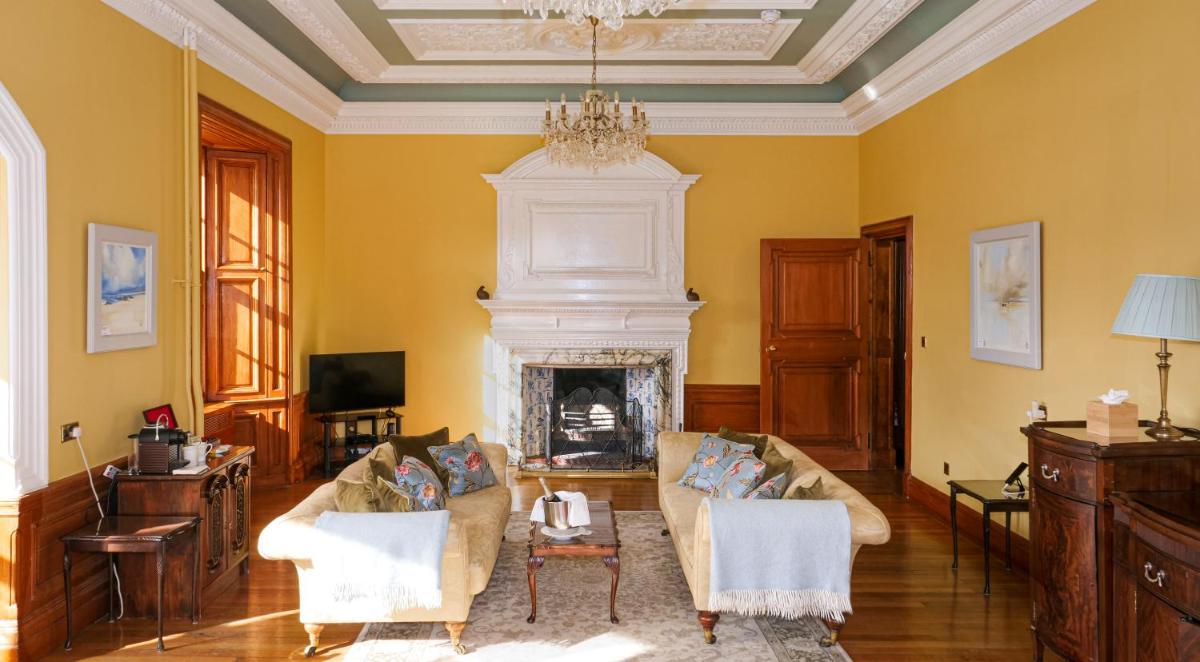 Glencoe House
