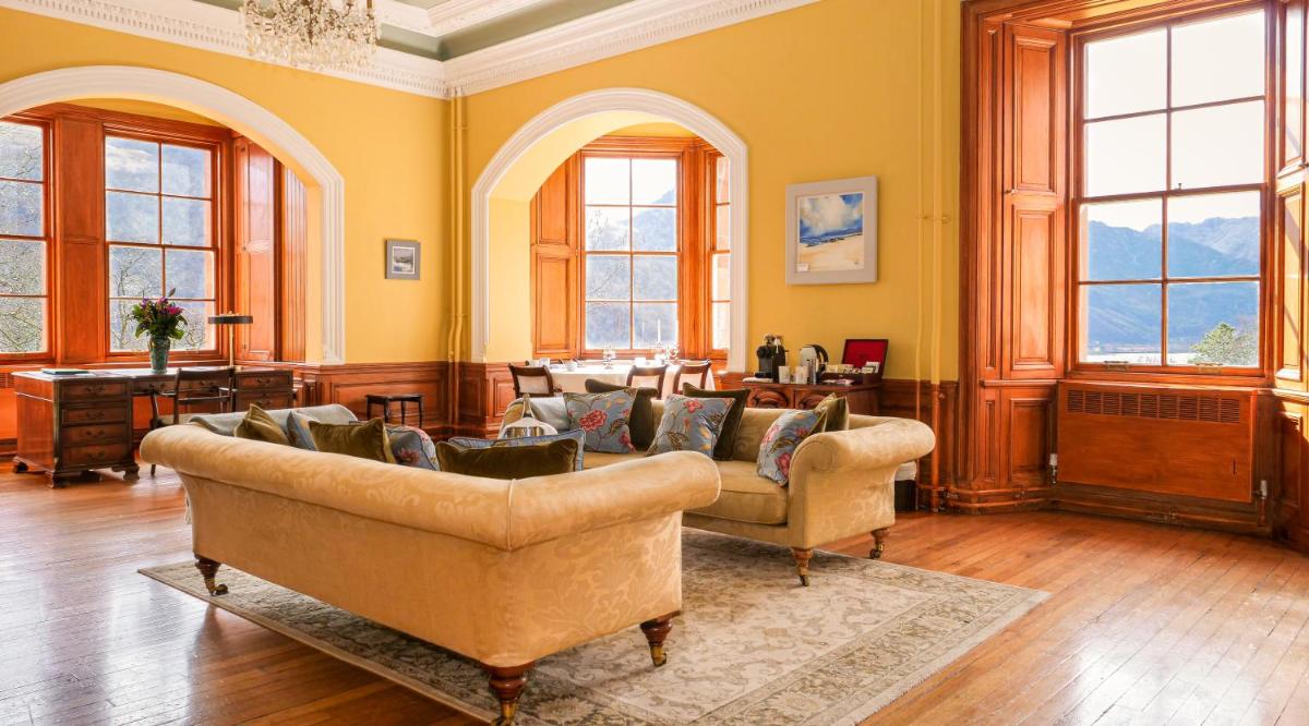 Glencoe House