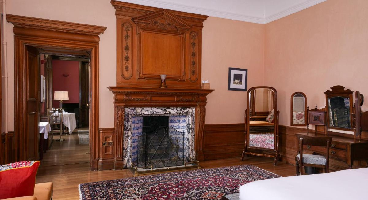Glencoe House