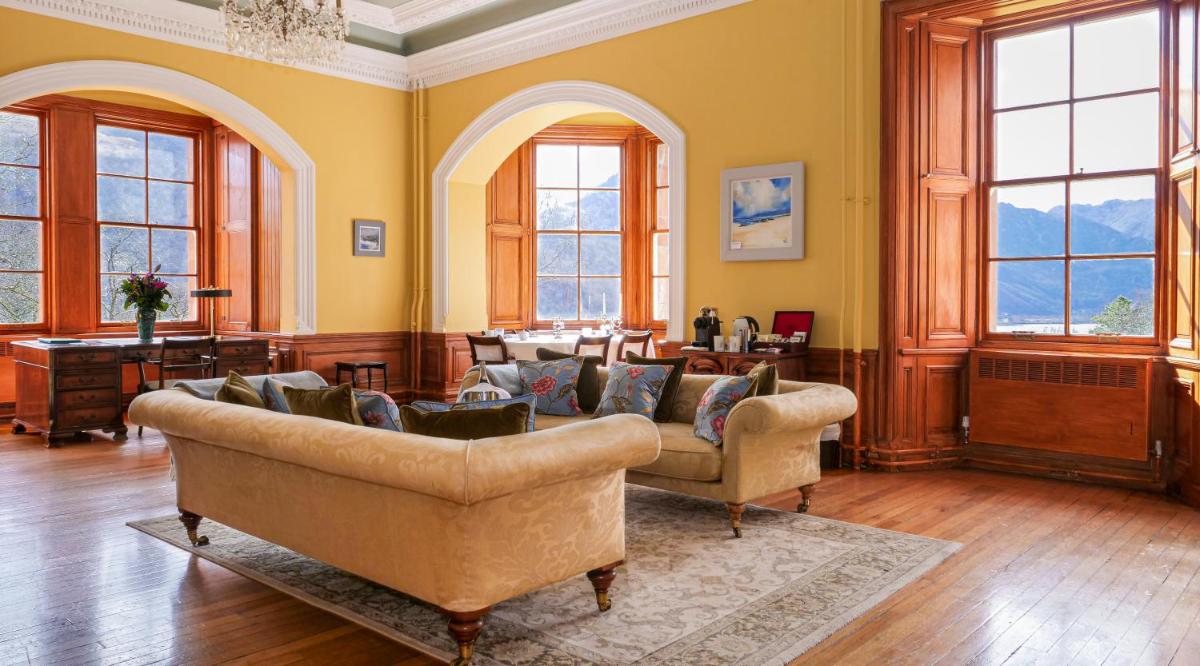 Glencoe House