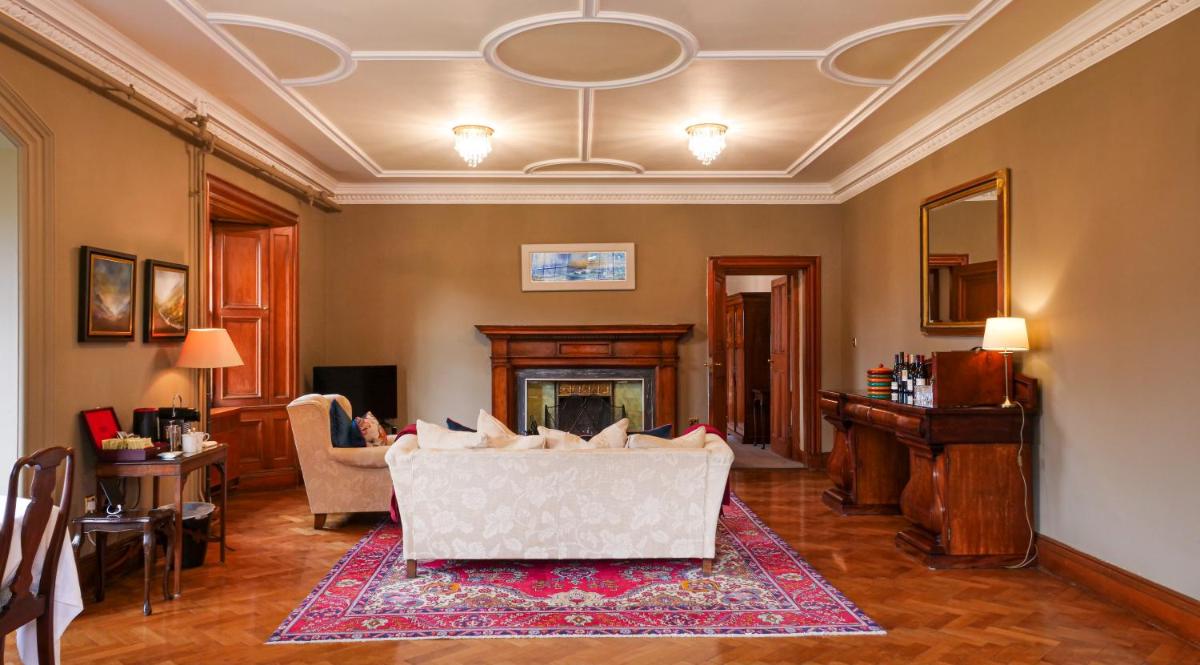 Glencoe House