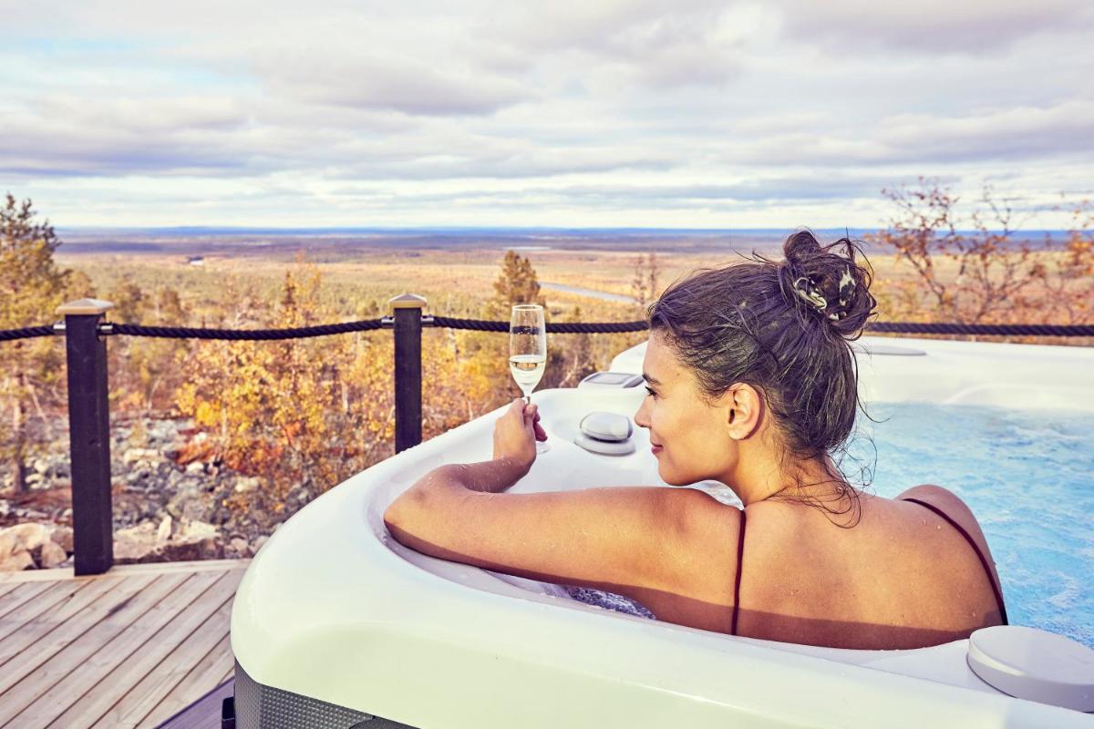 Golden Crown - Levin Iglut