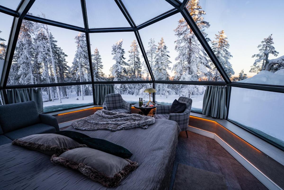 Golden Crown - Levin Iglut