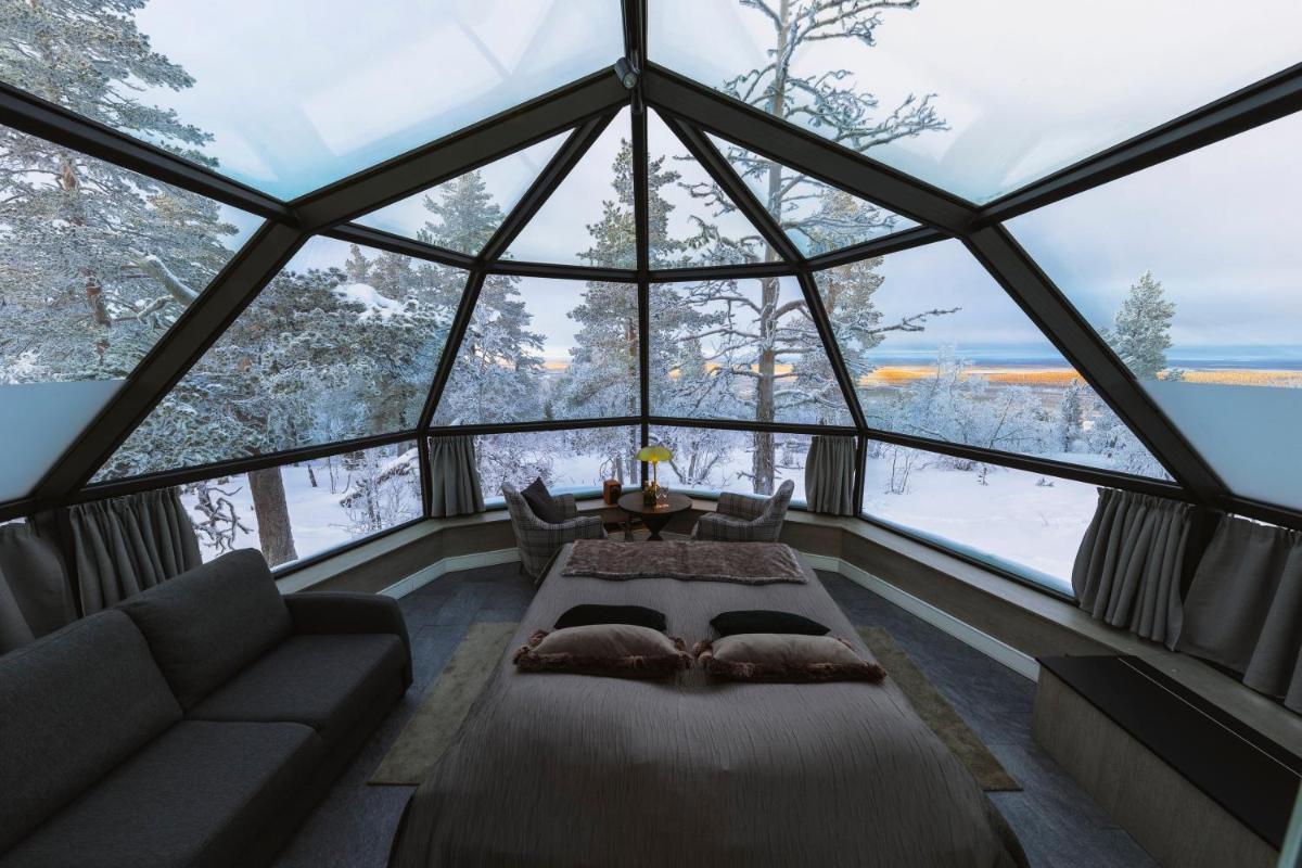 Golden Crown - Levin Iglut