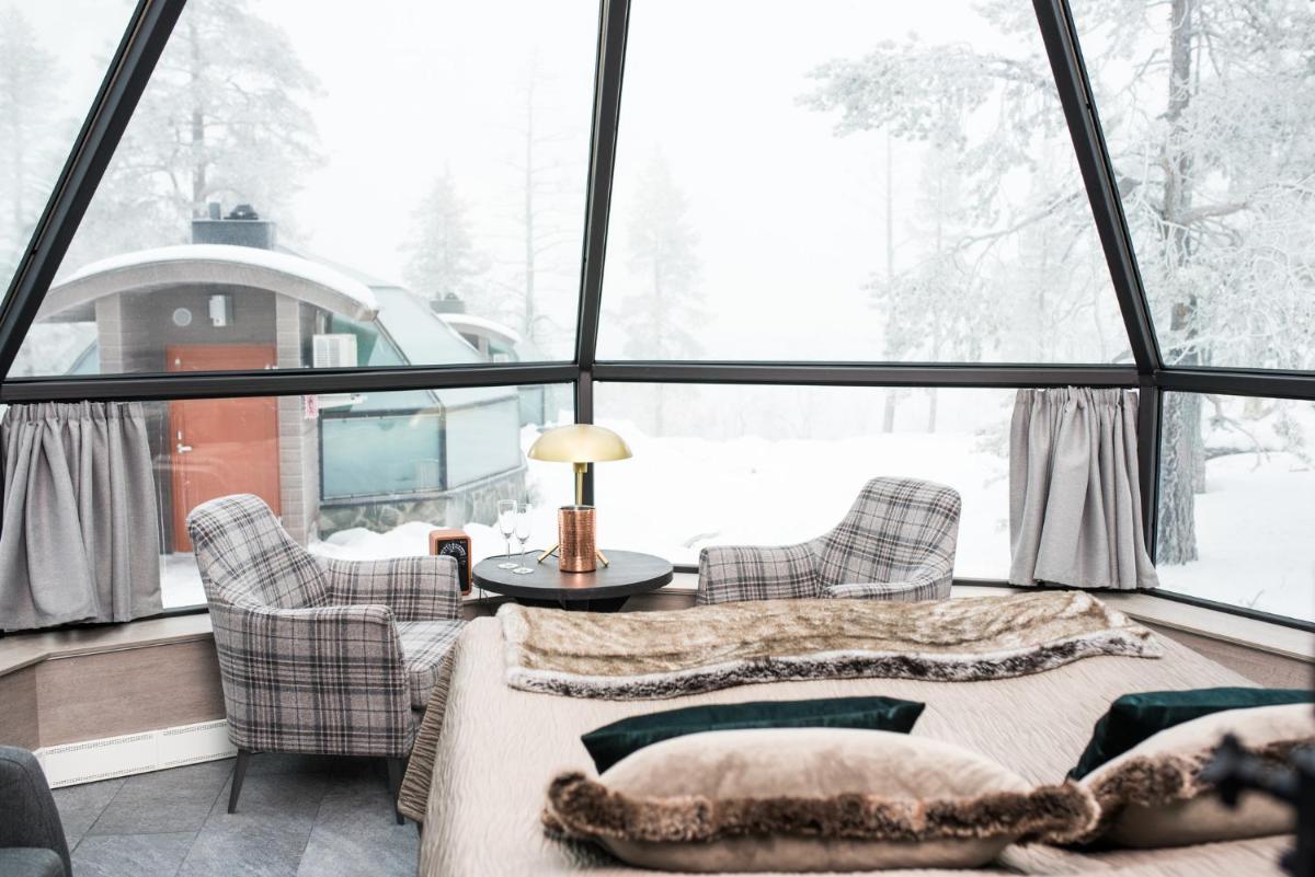 Golden Crown - Levin Iglut