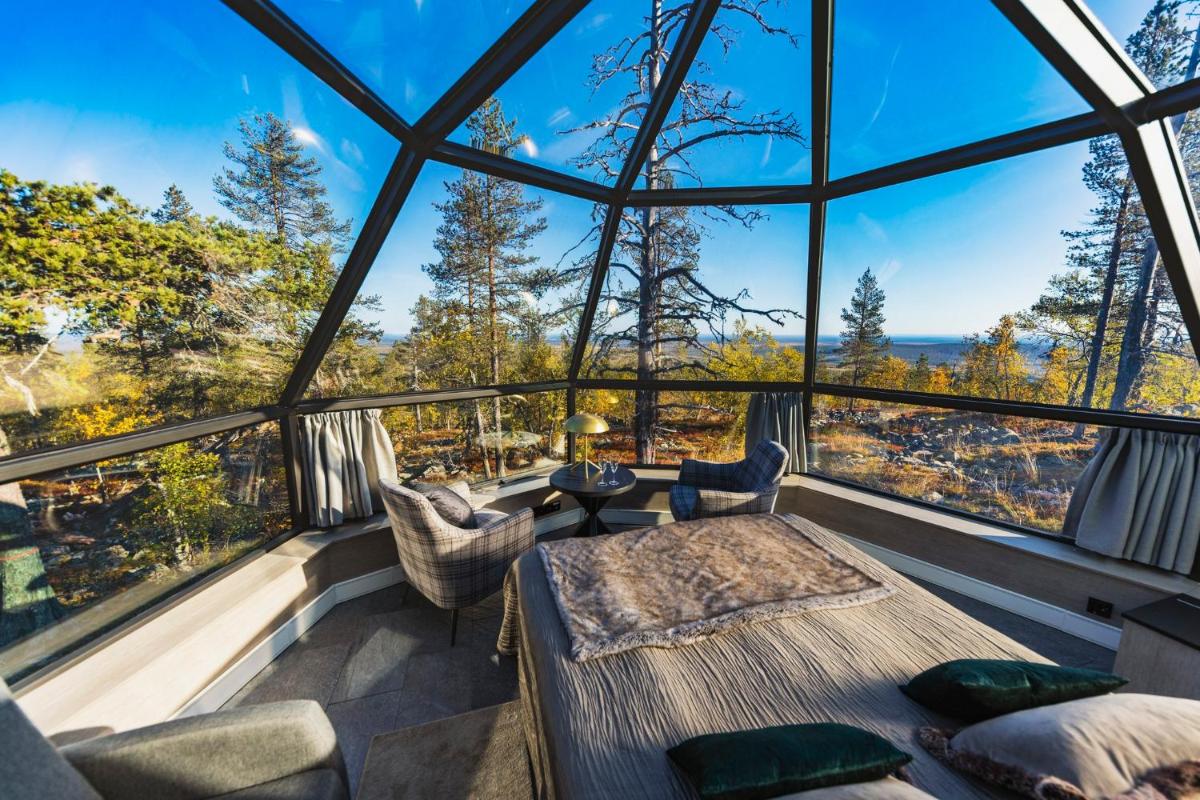 Golden Crown - Levin Iglut