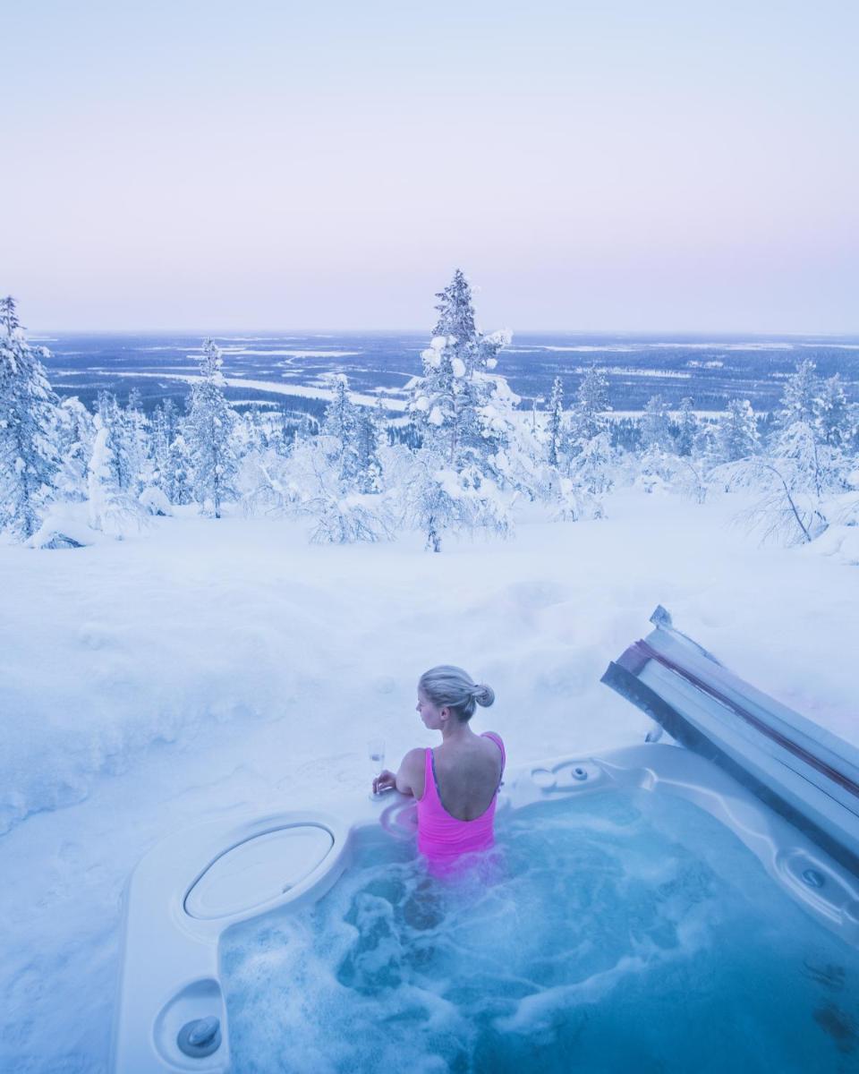 Golden Crown - Levin Iglut