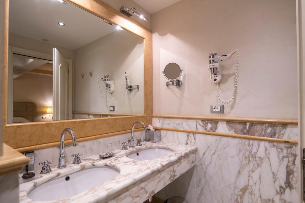 Golden Tower Hotel & Spa