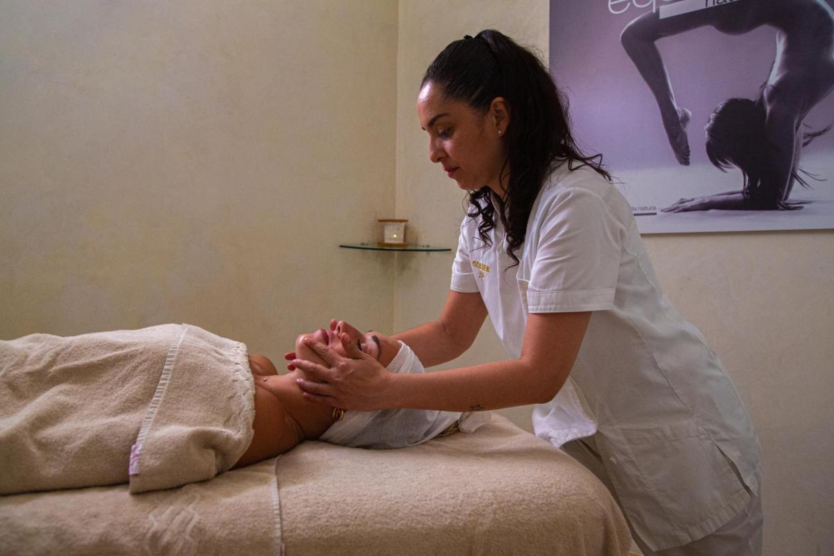 Golden Tower Hotel & Spa