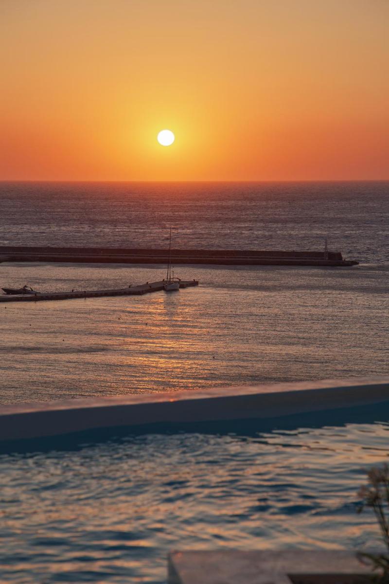 Golden Vista, Beachfront Suites by Explore Andros