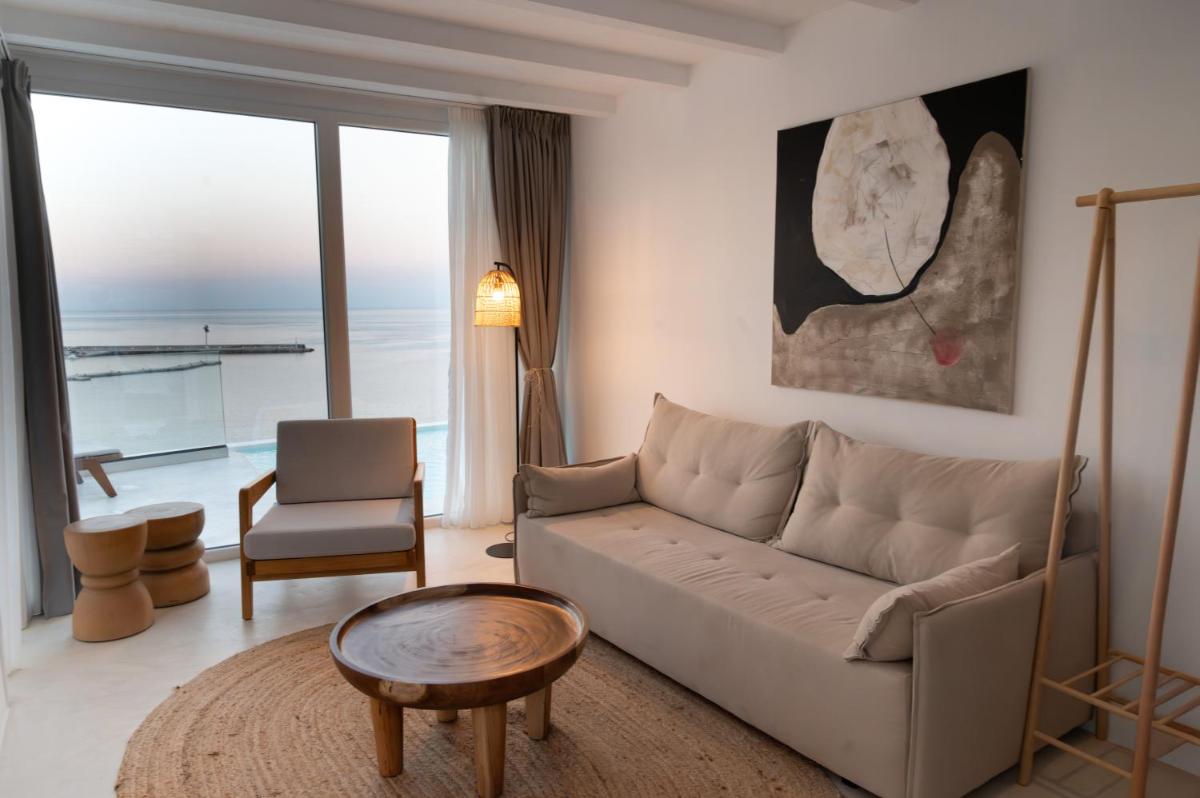 Golden Vista, Beachfront Suites by Explore Andros