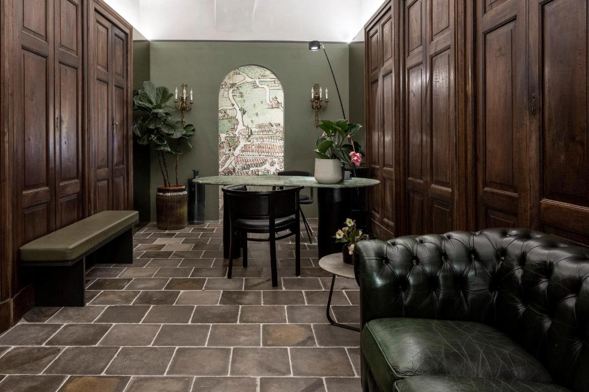 Goldenstern Townhouse