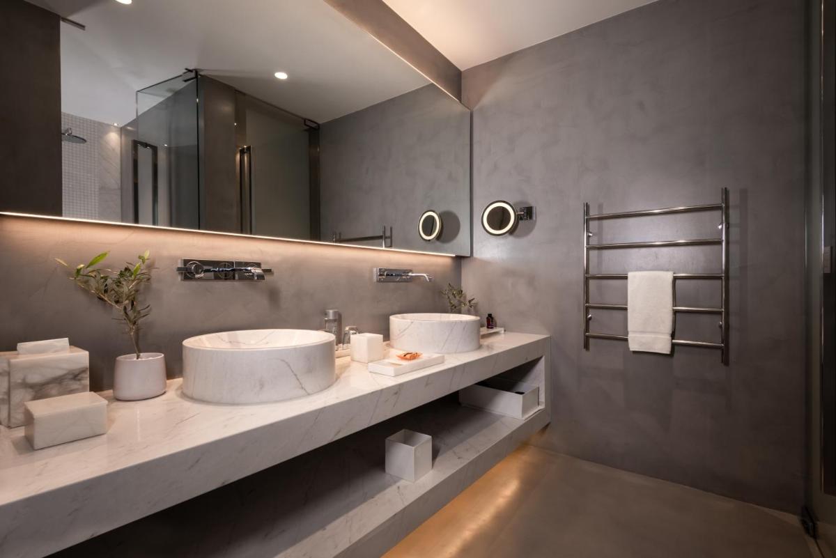 Grace Hotel, Auberge Collection