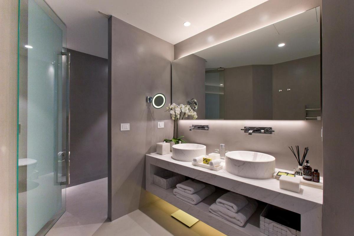 Grace Hotel, Auberge Collection