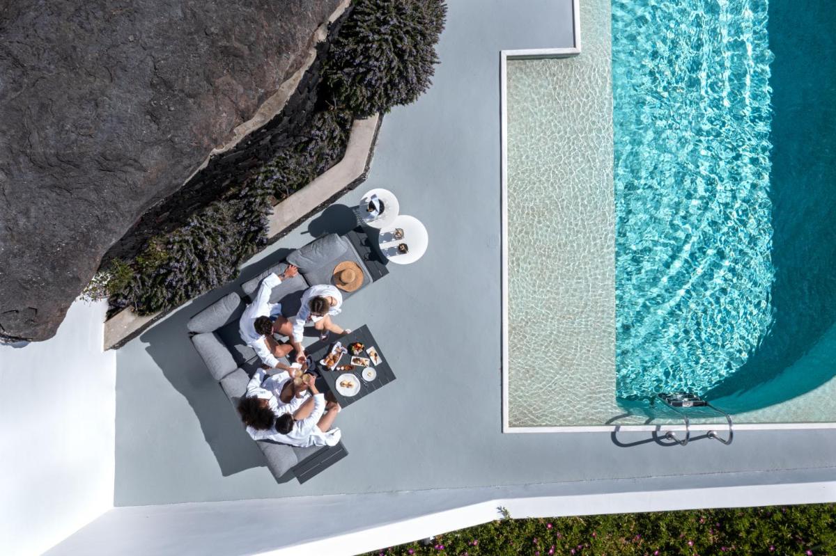 Grace Hotel, Auberge Collection