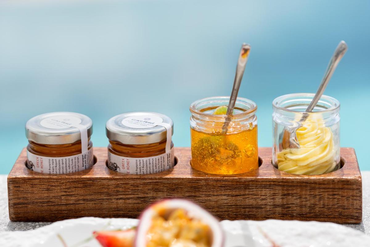 Grace Hotel, Auberge Collection