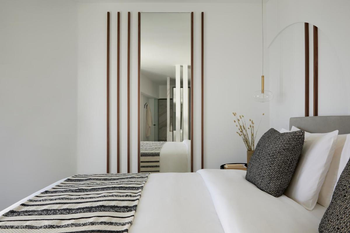 Grace Hotel, Auberge Collection