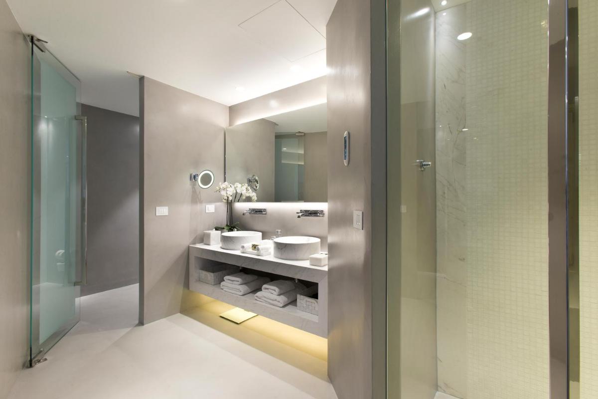 Grace Hotel, Auberge Collection
