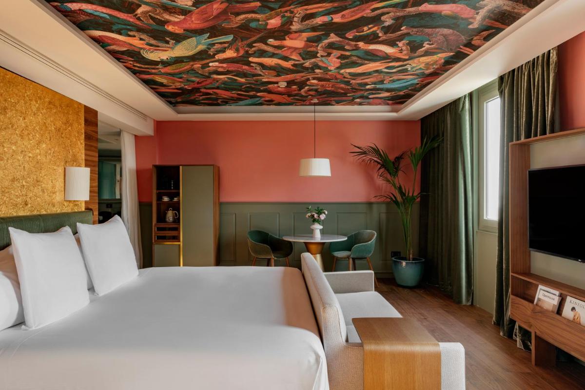 Hotel Colón Gran Meliá - The Leading Hotels of the World